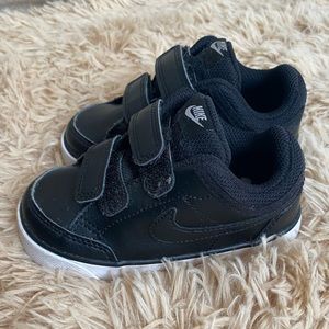 KIDS NIKE SNEAKERS